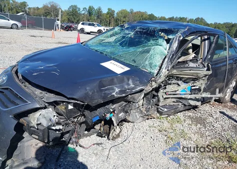 2011 Toyota Camry Le z USA, uszkodzony, nr VIN 4T1BF3EK8BU722746